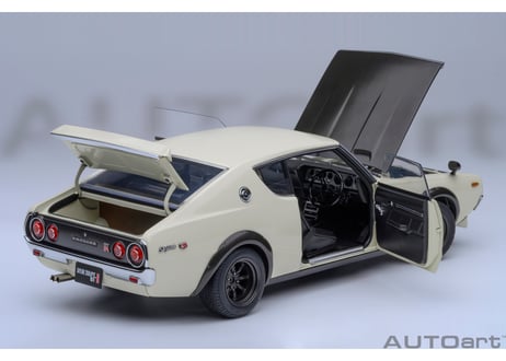 ”オンラインストア限定モデル”　AUTOart 1/18　日産 スカイライン 2000GT-R （KPGC110）チューンド・バージョン（ホワイト／カーボン・ボンネット）　77478