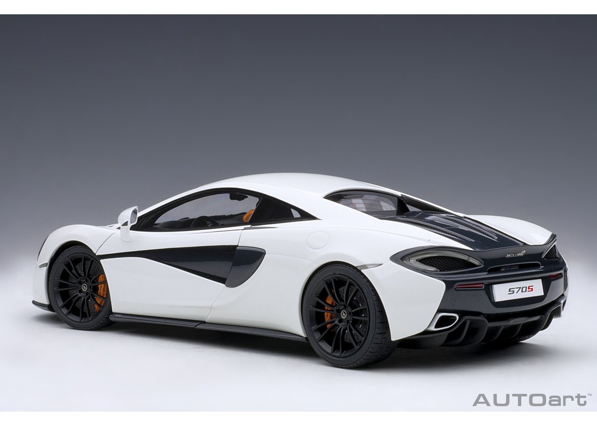 1/18 マクラーレン570