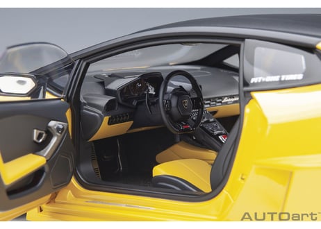 AUTOart 1/18　 リバティーウォーク LB‐シルエット ワークス ランボルギーニ ウラカン GT （メタリック・イエロー）　79127