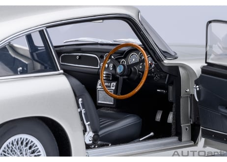 AUTOart 1/18　アストンマーチン DB5 （シルバー・メタリック）　70287