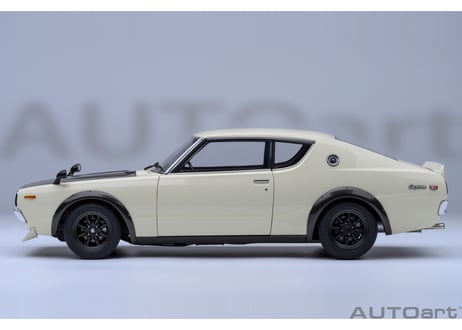 ”オンラインストア限定モデル”　AUTOart 1/18　日産 スカイライン 2000GT-R （KPGC110）チューンド・バージョン（ホワイト／カーボン・ボンネット）　77478