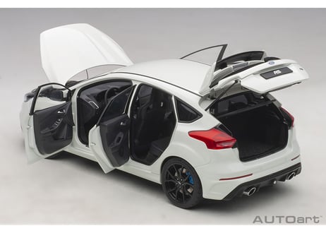 AUTOart 1/18　フォード フォーカス RS （ホワイト）　72951