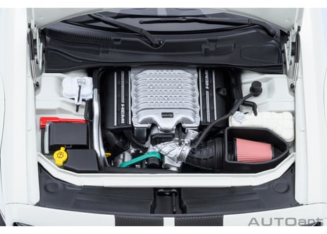 AUTOart 1/18　ダッジ チャレンジャー SRT スーパー ストック 2023 （ホワイト／カーボンブラック・ストライプ ＜KNUCKLE WHITE＞）　71766