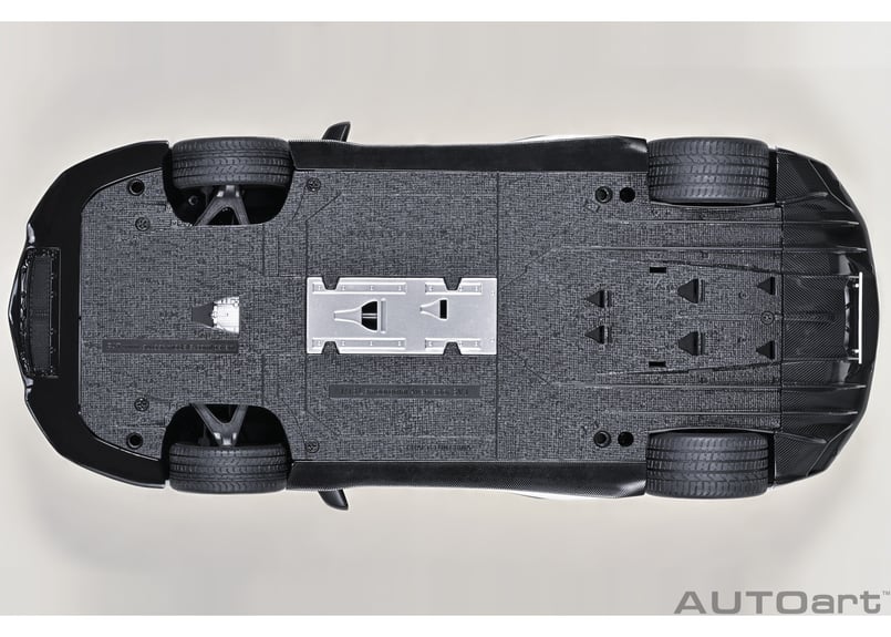 AUTOart 1/18 ランボルギーニ アヴェンタドール SVJ (パール AUTOart 1/18 ランボルギーニ アヴェンタドール SVJ (パール