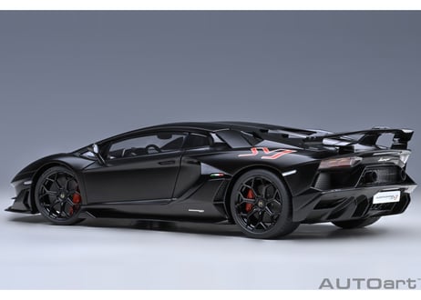 AUTOart 1/18　 ランボルギーニ アヴェンタドール SVJ （マット・ブラック）　79219