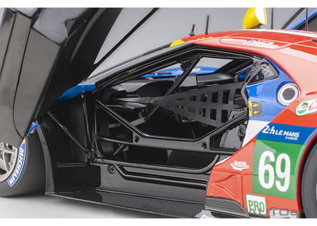 AUTOart 1/18　フォード GT 2016 #69 （ル・マン24時間レース LMGTE Proクラス3位）　81612