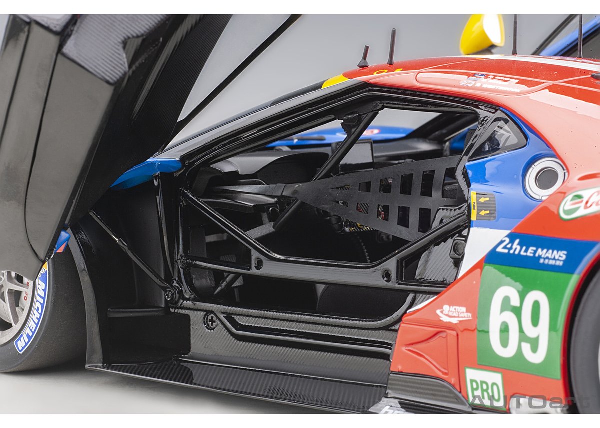 AUTOart 1/18 フォード GT 2016 #69 (ル・マン24時間レース LMGT AUTOart 1/18 フォード GT 2016 #69 (ル・マン24時間レース LMGT
