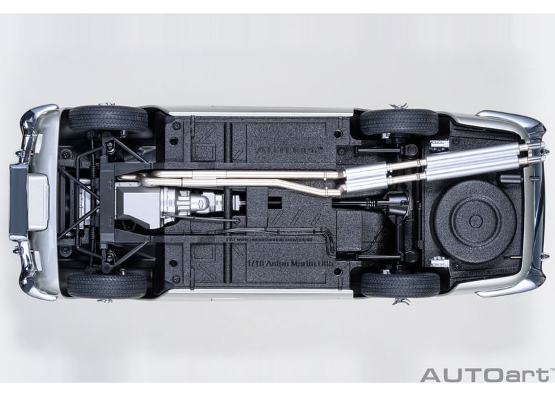 AUTOart 1/18 アストンマーチン DB5 「007/ゴールドフィンガー AUTOart 1/18 アストンマーチン DB5 「007/ゴールドフィンガー