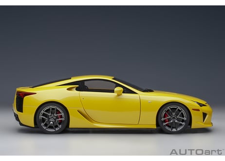 AUTOart 1/18　レクサス LFA （パール・イエロー）　78854