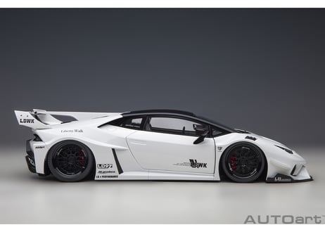 AUTOart 1/18　 リバティーウォーク LB‐シルエット ワークス ランボルギーニ ウラカン GT （ホワイト）　79125