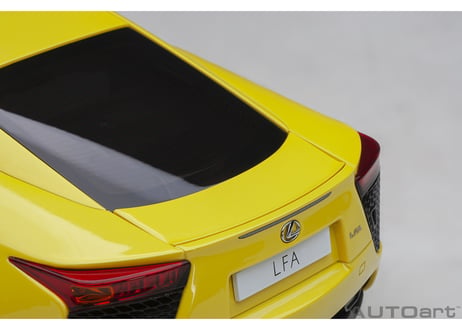 AUTOart 1/18　レクサス LFA （パール・イエロー）　78854