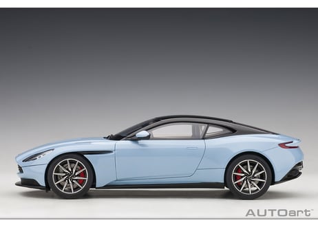 AUTOart 1/18　アストンマーチン DB11 （メタリック・ライトブルー）　70268