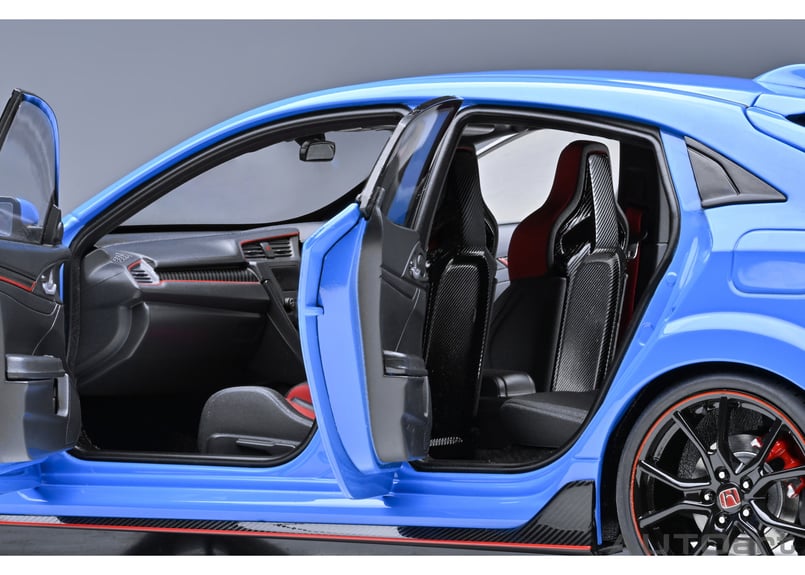 AUTOart 1/18 ホンダ シビック タイプR (FK8) 2021 AUTOart 1/18 ホンダ シビック タイプR (FK8) 2021