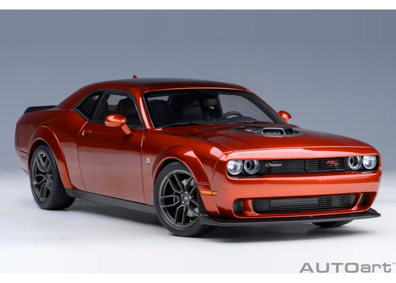 【全商品オープニング価格 特別価格】 AUTOart 1/18 ダッジ チャレンジャー R/T スキャットパック ミニカー