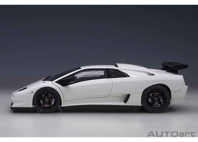 AUTOart ランボルギーニ ディアブロ 6.0 1/18 AUTOart 1:18 Scale Lamborghini Diablo 6.0 (Black). ezToys