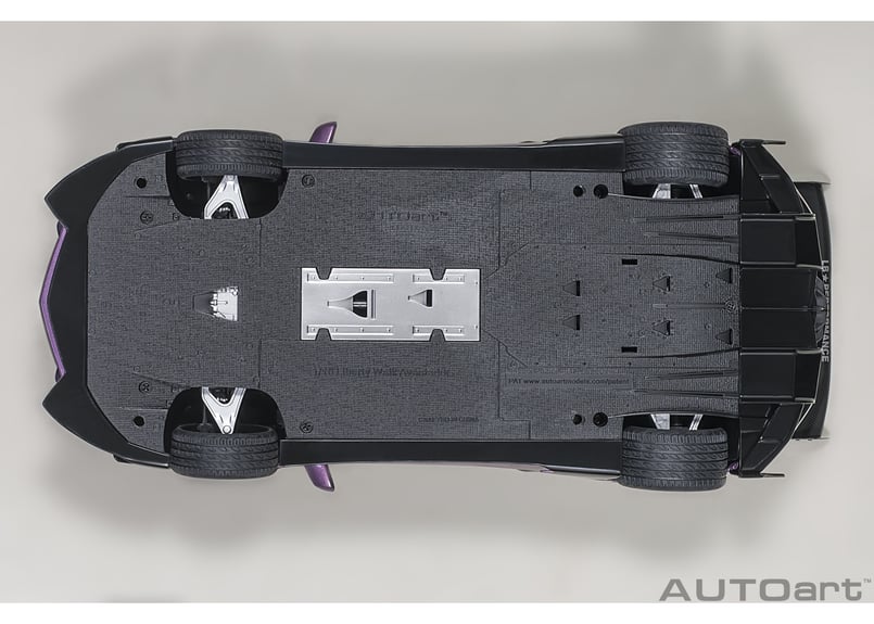 AUTOart 1/18 LB-WORKS ランボルギーニ アヴェンタドール AUTOart 1/18 LB-WORKS ランボルギーニ アヴェンタドール