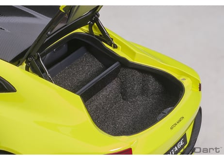 AUTOart 1/18　アストンマーチン ヴァンテージ 2019 （メタリック・ライムグリーン／カーボンブラック・ルーフ）　70279
