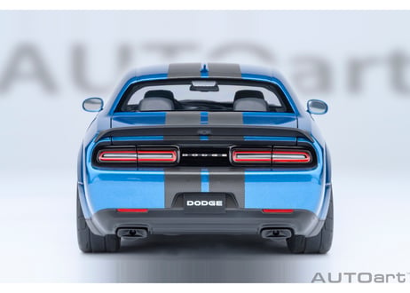 AUTOart 1/18　ダッジ チャレンジャー SRT スーパー ストック 2023 （パール・ブルー／カーボンブラック・ストライプ ＜FROSTBITE＞）　71767