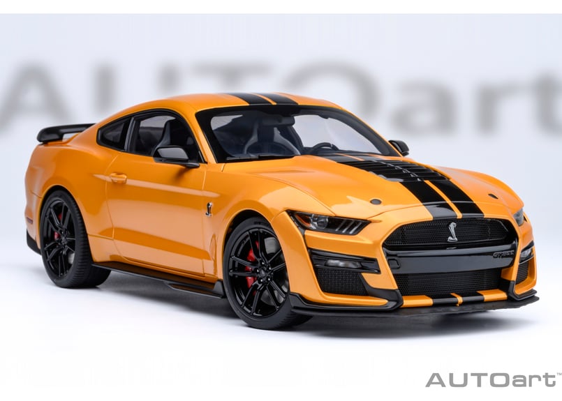 AUTOart 1/18 フォード マスタング シェルビー GT500 （オレンジ