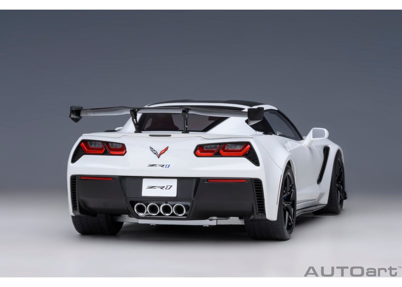 AUTOart 1/18 シボレー コルベット (C7) ZR1 (ホワイト AUTOart 1/18 シボレー コルベット (C7) ZR1 (ホワイト
