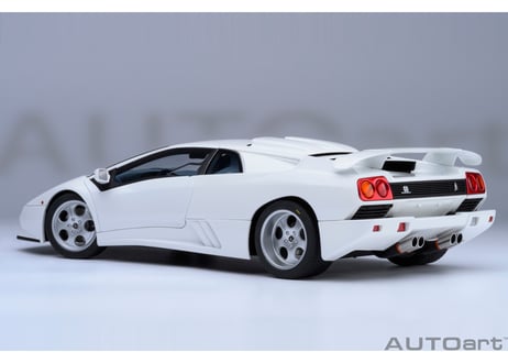 AUTOart 1/18　ランボルギーニ ディアブロ SE30 イオタ （ホワイト）　79145