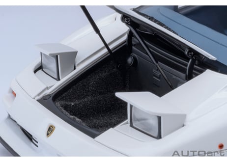 AUTOart 1/18　ランボルギーニ ディアブロ SE30 イオタ （ホワイト）　79145