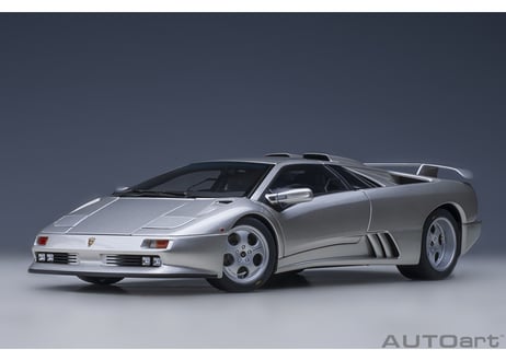 AUTOart 1/18　ランボルギーニ ディアブロ SE30 イオタ （TITANIO／メタリック・シルバー）　79143