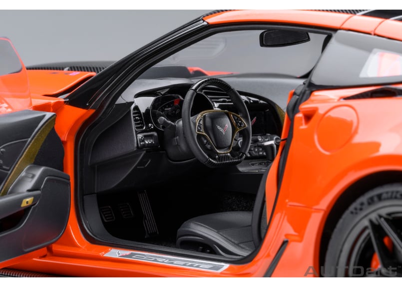 AUTOart 1/18 シボレー コルベット (C7) ZR1 (オレンジ AUTOart 1/18 シボレー コルベット (C7) ZR1 (オレンジ