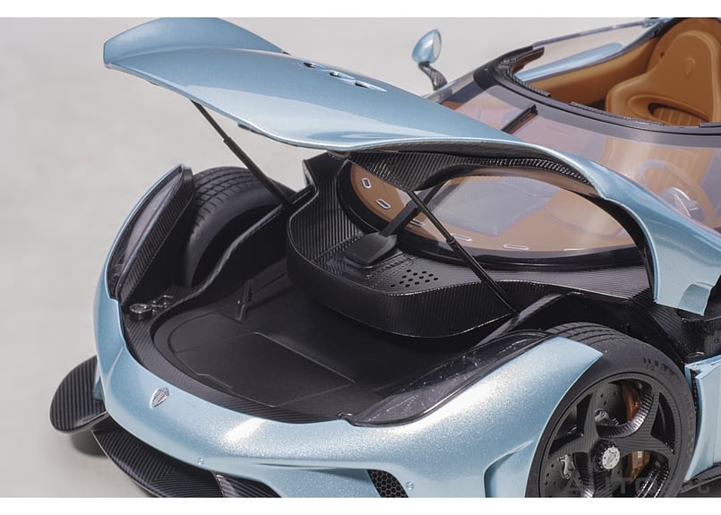 AUTOart 1/18 ケーニグセグ レゲーラ (メタリック・ライト AUTOart 1/18 ケーニグセグ レゲーラ (メタリック・ライト