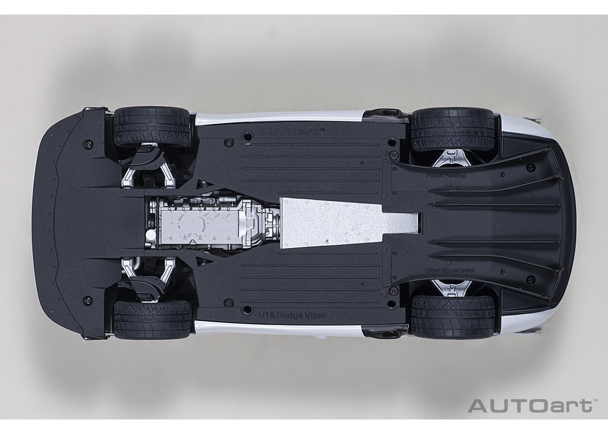 AUTOart 1/18 ダッジ バイパー GTS-R コメモラティブ AUTOart 1/18 ダッジ バイパー GTS-R コメモラティブ