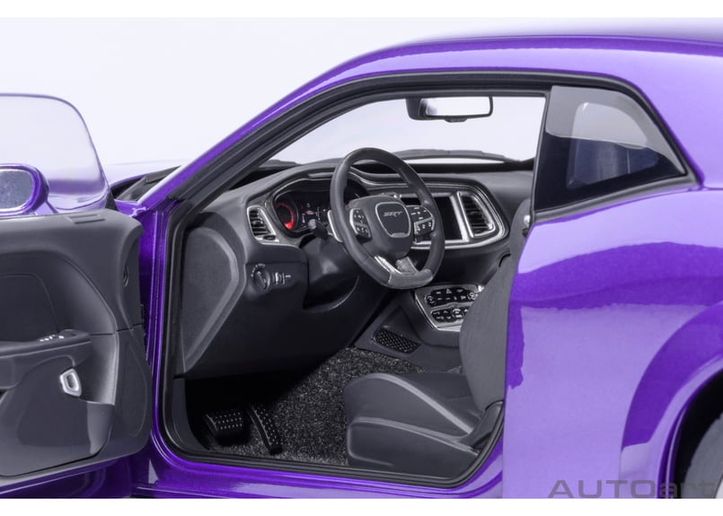AUTOart 1/18 ダッジ チャレンジャー SRT スーパー ストック 2023 AUTOart 1/18 ダッジ チャレンジャー SRT スーパー ストック 2023