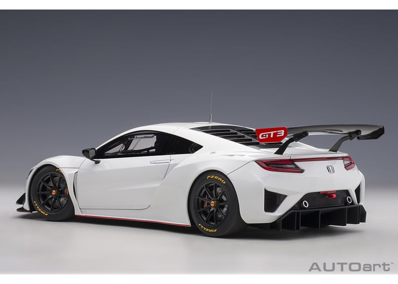 AUTOart 1/18 ホンダ NSX GT3 2018 (ホワイト)*開閉無 81898 AUTOart 1/18 ホンダ NSX GT3 2018 (ホワイト)*開閉無 81898