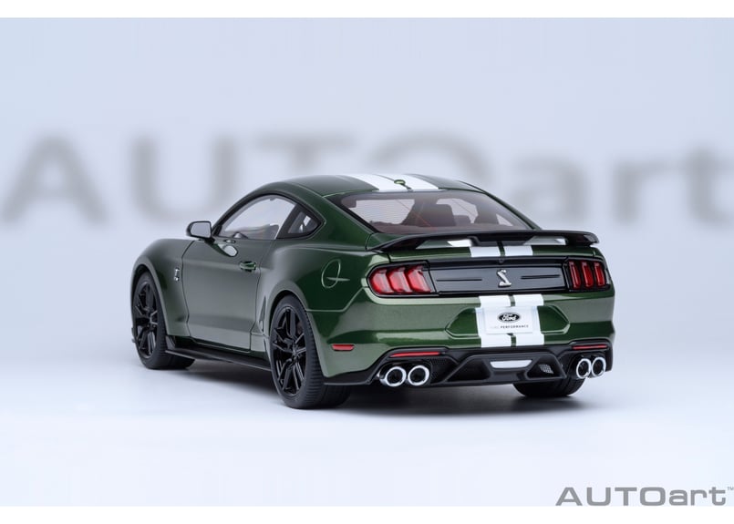 AUTOart 1/18 フォード マスタング シェルビー GT500 （グリーン