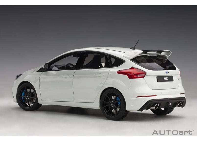AUTOart 1/18 フォード フォーカス RS (ホワイト) 72951 AUTOart 1/18 フォード フォーカス RS (ホワイト) 72951