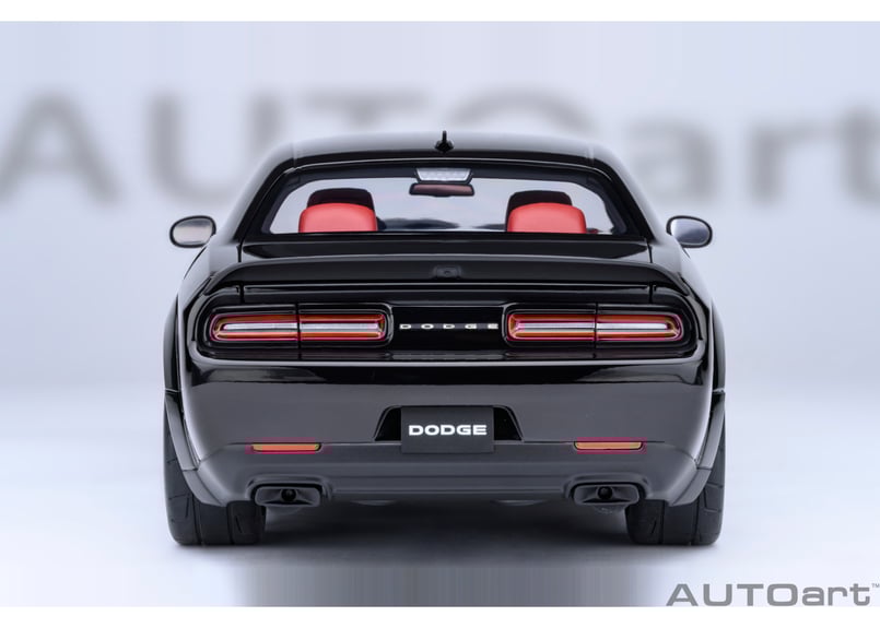 AUTOart 1/18 ダッジ チャレンジャー SRT スーパー ストック 2023