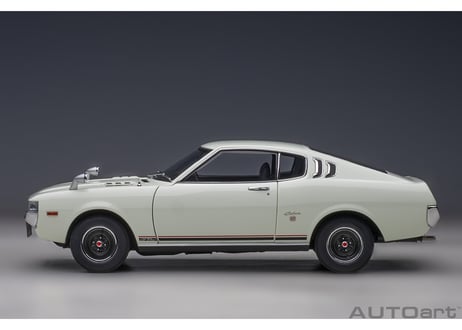 AUTOart 1/18　トヨタ セリカ リフトバック 2000GT （RA25） 1973 （ホワイト）　78766