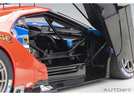 AUTOart 1/18　フォード GT 2017 #67 （ル・マン24時間レース LMGTE Proクラス2位）　81710