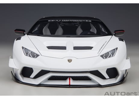 AUTOart 1/18　 リバティーウォーク LB‐シルエット ワークス ランボルギーニ ウラカン GT （ホワイト）　79125