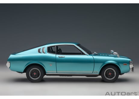 AUTOart 1/18　トヨタ セリカ リフトバック 2000GT （RA25） 1973 （ターコイズブルー・メタリック）　78767