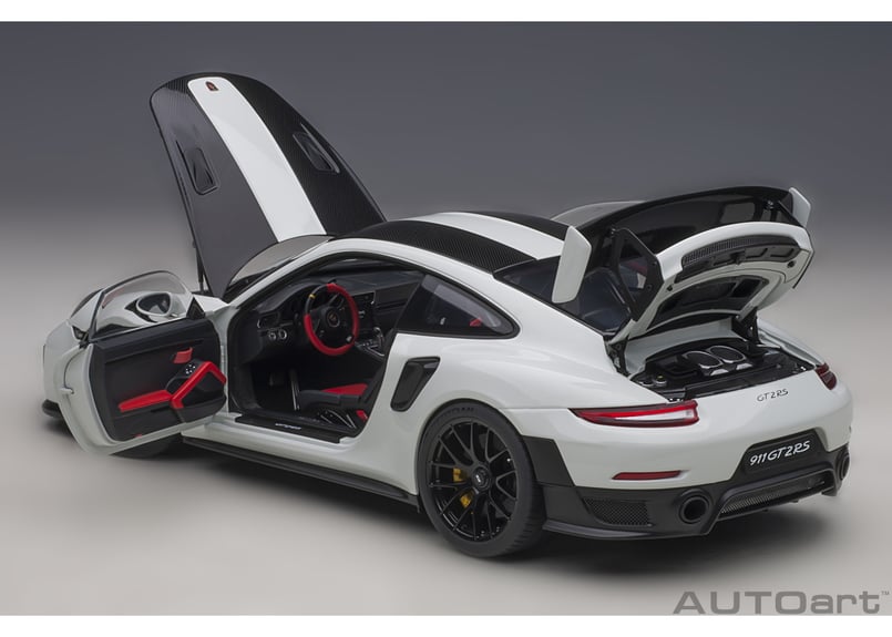 AUTOart 1/18 ポルシェ 911 （991.2） GT2 RS ヴァイザッハ・パッケ...