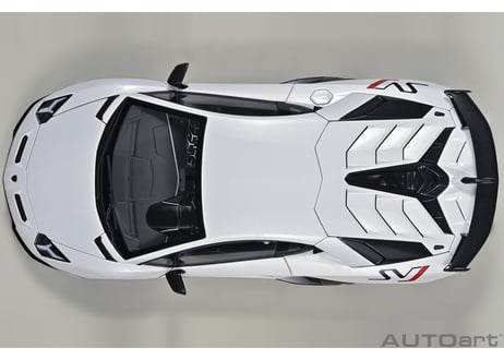 AUTOart 1/18　 ランボルギーニ アヴェンタドール SVJ （パール・ホワイト）　79217