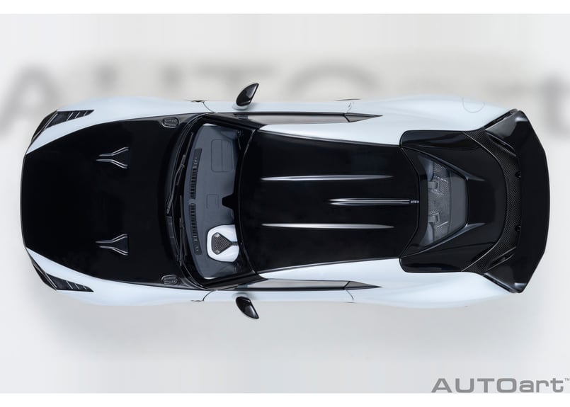 AUTOart 1/18 NISSAN GT-R50 by ITALDESIGN （メタリック