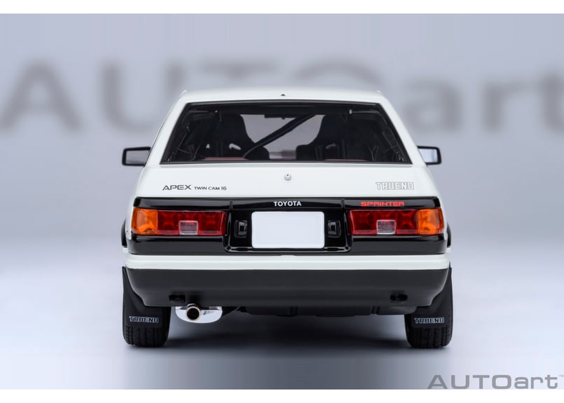 AUTOart 1/18 トヨタ スプリンター トレノ (AE86) 「頭文字 D」 “プロジ