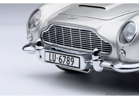 AUTOart 1/18　アストンマーチン DB5 「007／ゴールドフィンガー」 ボンドカー　70296