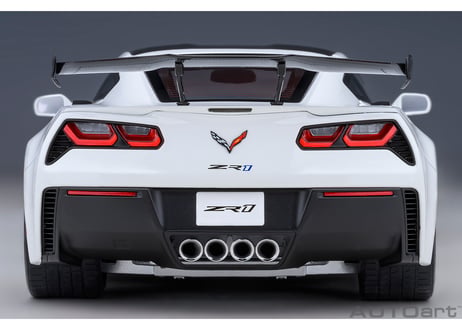 AUTOart 1/18　シボレー コルベット （C7） ZR1 （ホワイト）　71270