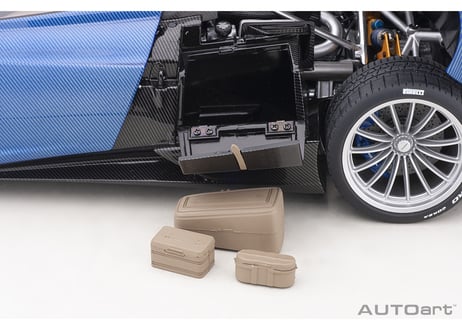 AUTOart 1/18　パガーニ ウアイラ ロードスター （ブルー・カーボン）　78286