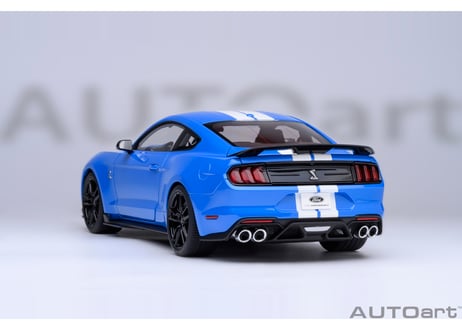 AUTOart 1/18　フォード マスタング シェルビー GT500 （ブルー／ホワイト・ストライプ）　73094