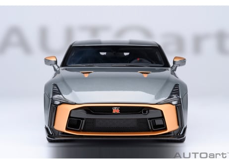 AUTOart 1/18　NISSAN GT-R50 by ITALDESIGN （グレー／ゴールド）　77510