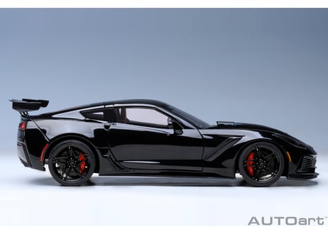 AUTOart 1/18　シボレー コルベット （C7） ZR1 （ブラック）　71276