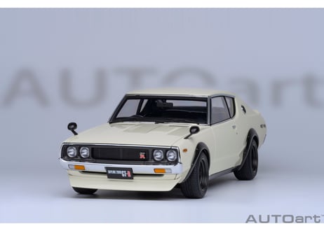AUTOart 1/18　日産 スカイライン 2000GT-R （KPGC110） チューンド・バージョン （ホワイト）　77467